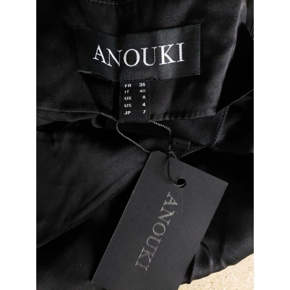 ANOUKI Silk Thin Strap Vneck Cami Tank Top - Picture 3 of 4